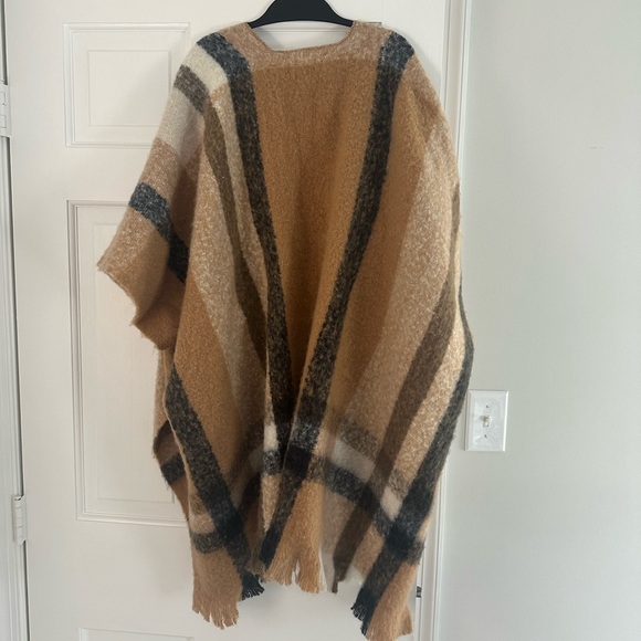 Nine West plaid shawl - Picture 2 of 4